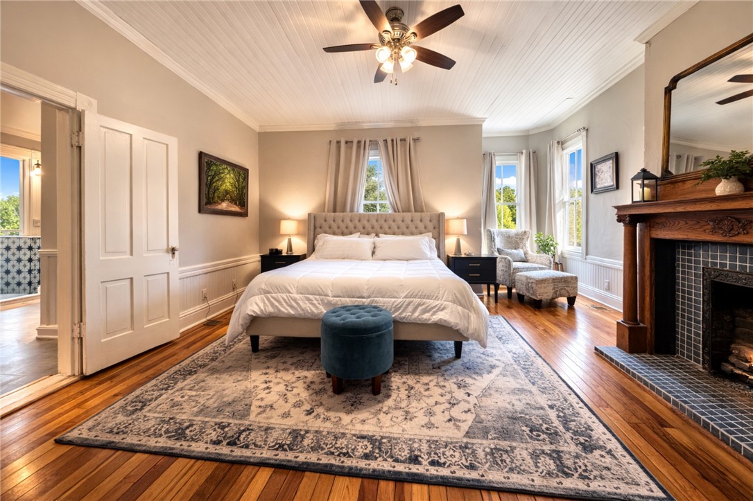 219 E Franklin Street