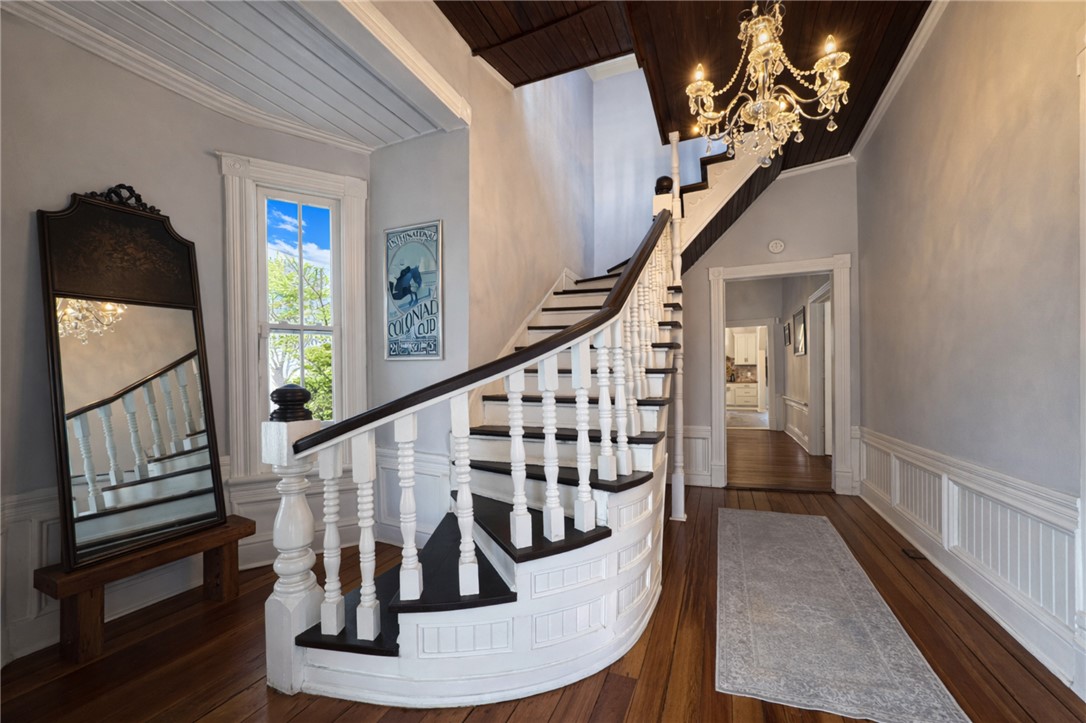 219 E Franklin Street