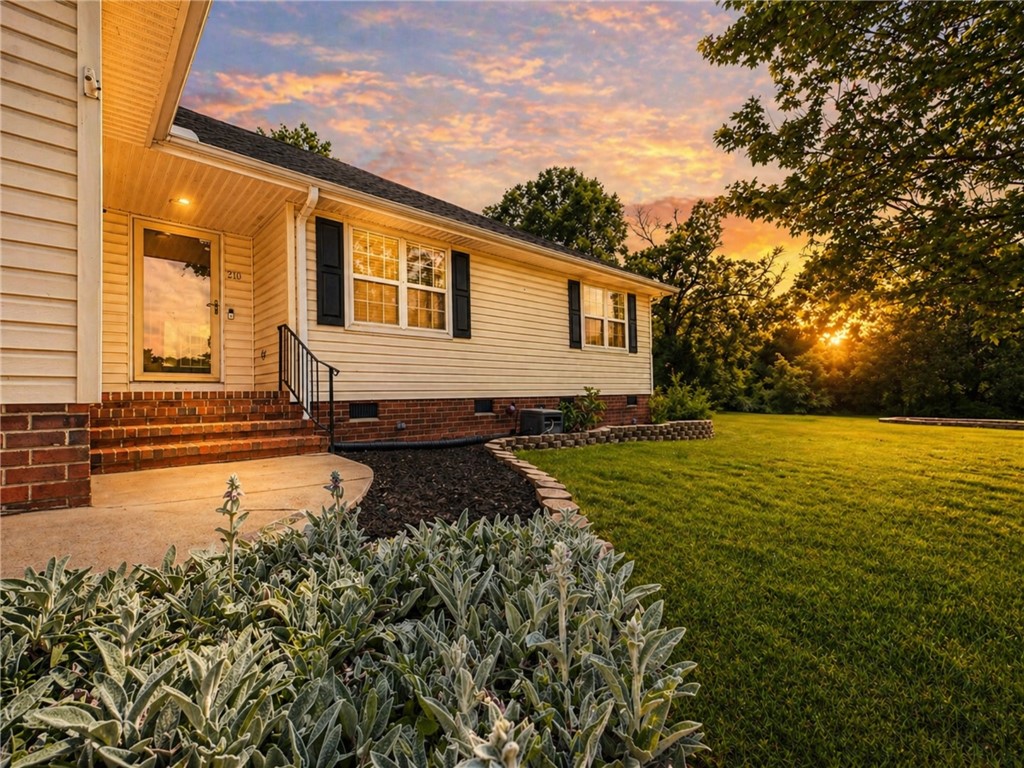 210 Springside Circle