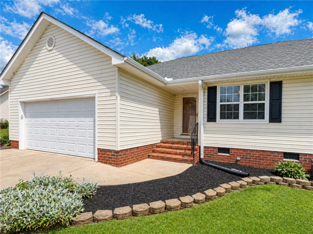 210 Springside Circle