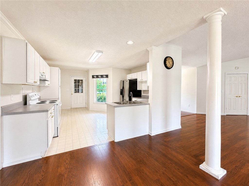 606 Laurel Creek Drive