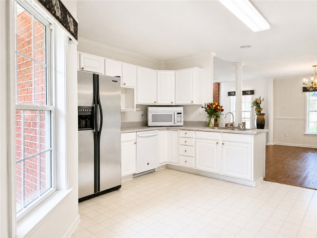 606 Laurel Creek Drive