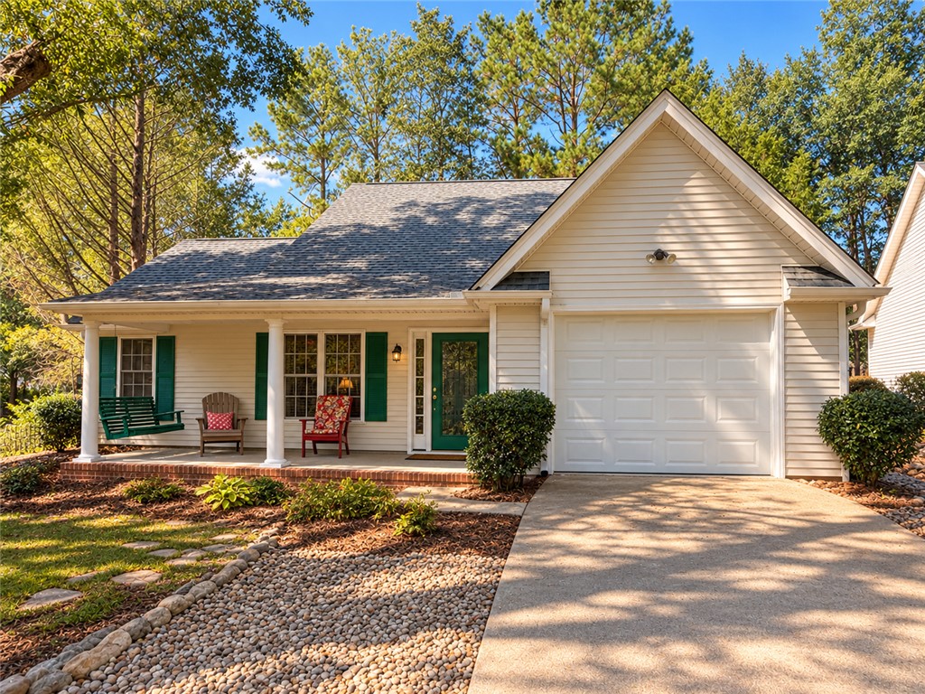 113 Grand Oak Circle