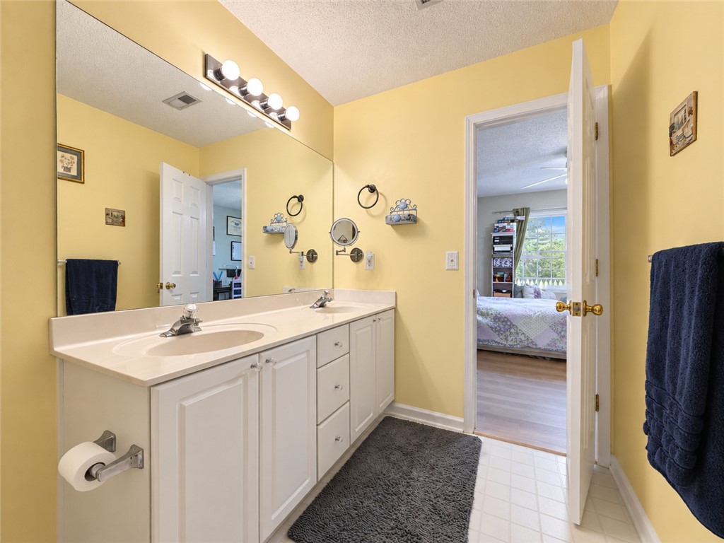 113 Grand Oak Circle