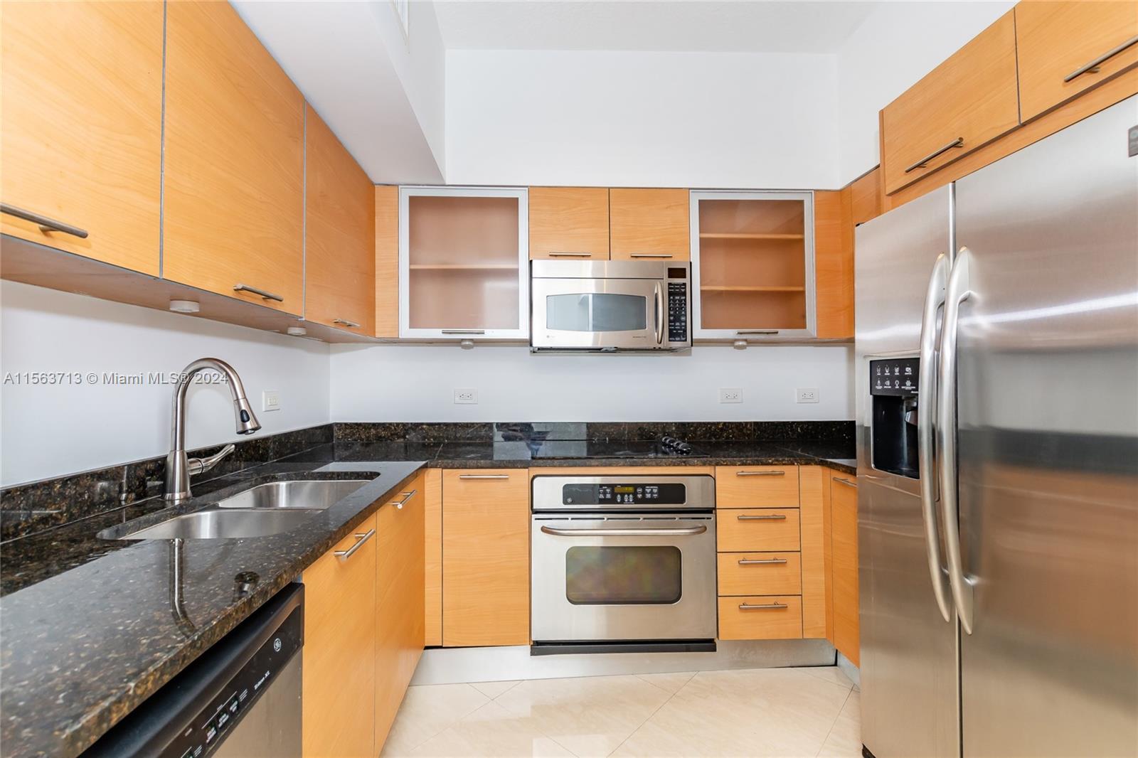 31 SE 5th St # 3914