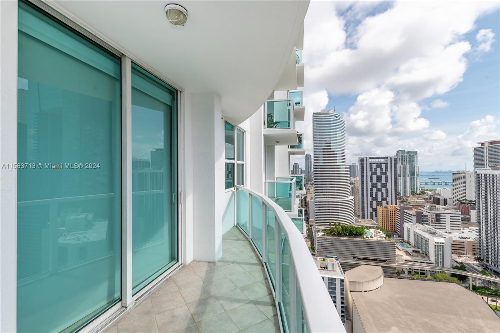 31 SE 5th St # 3914
