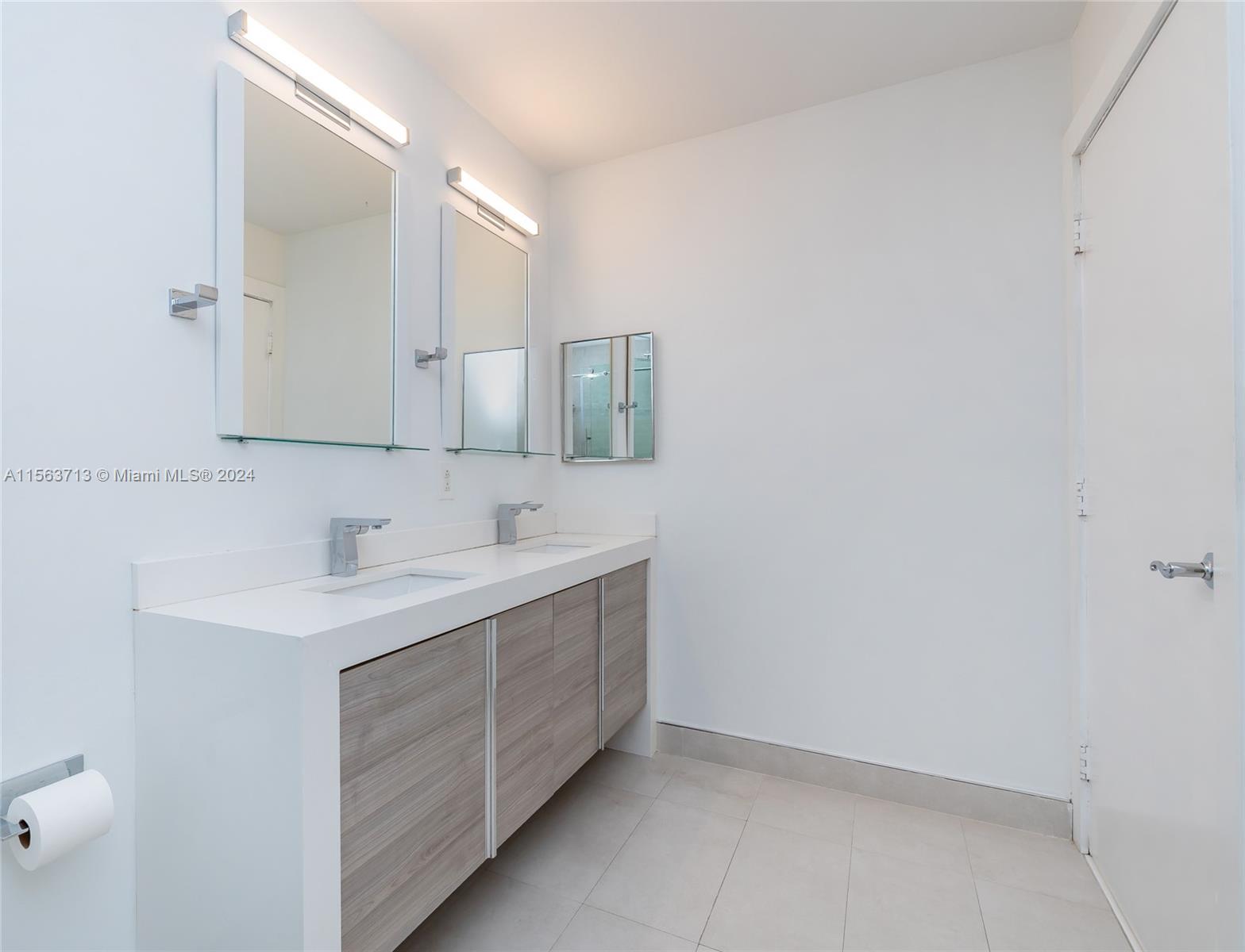 31 SE 5th St # 3914
