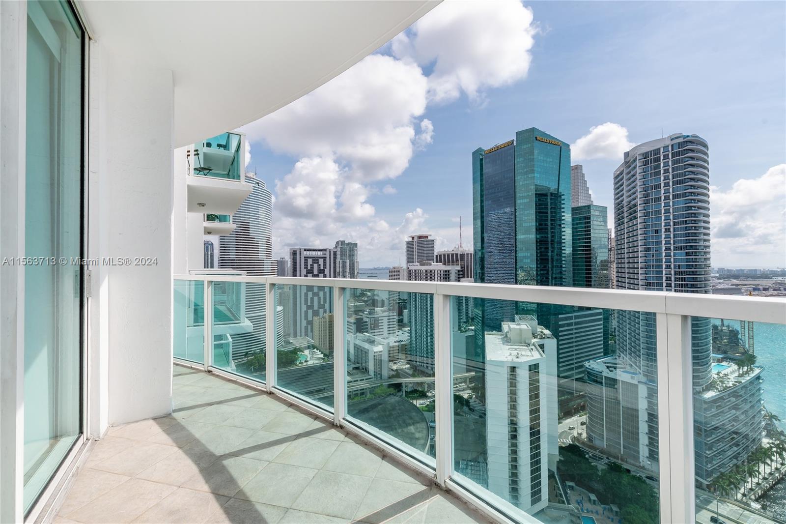 31 SE 5th St # 3914