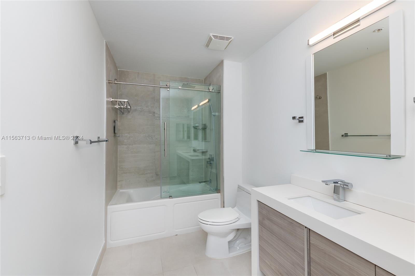 31 SE 5th St # 3914