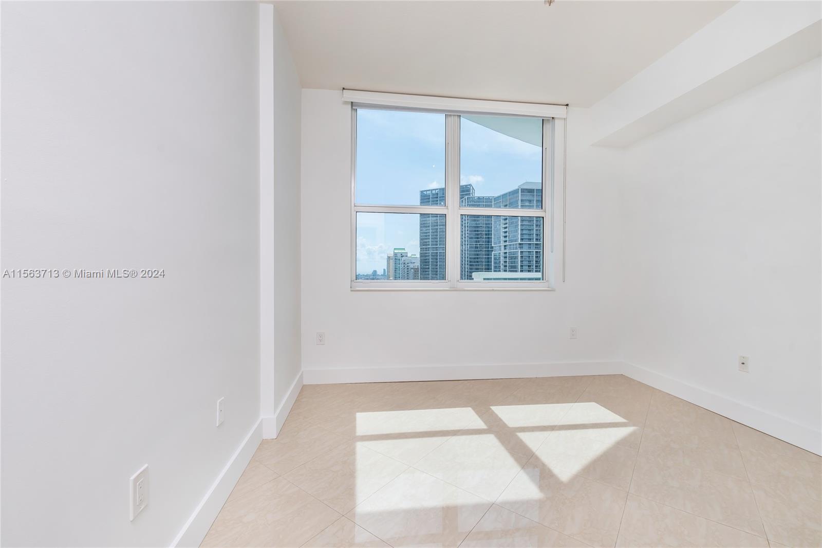 31 SE 5th St # 3914