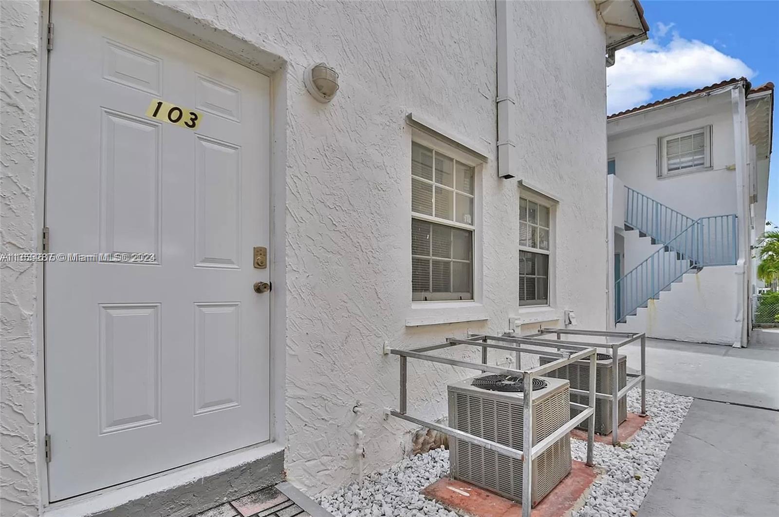 6966 Byron Ave # 103