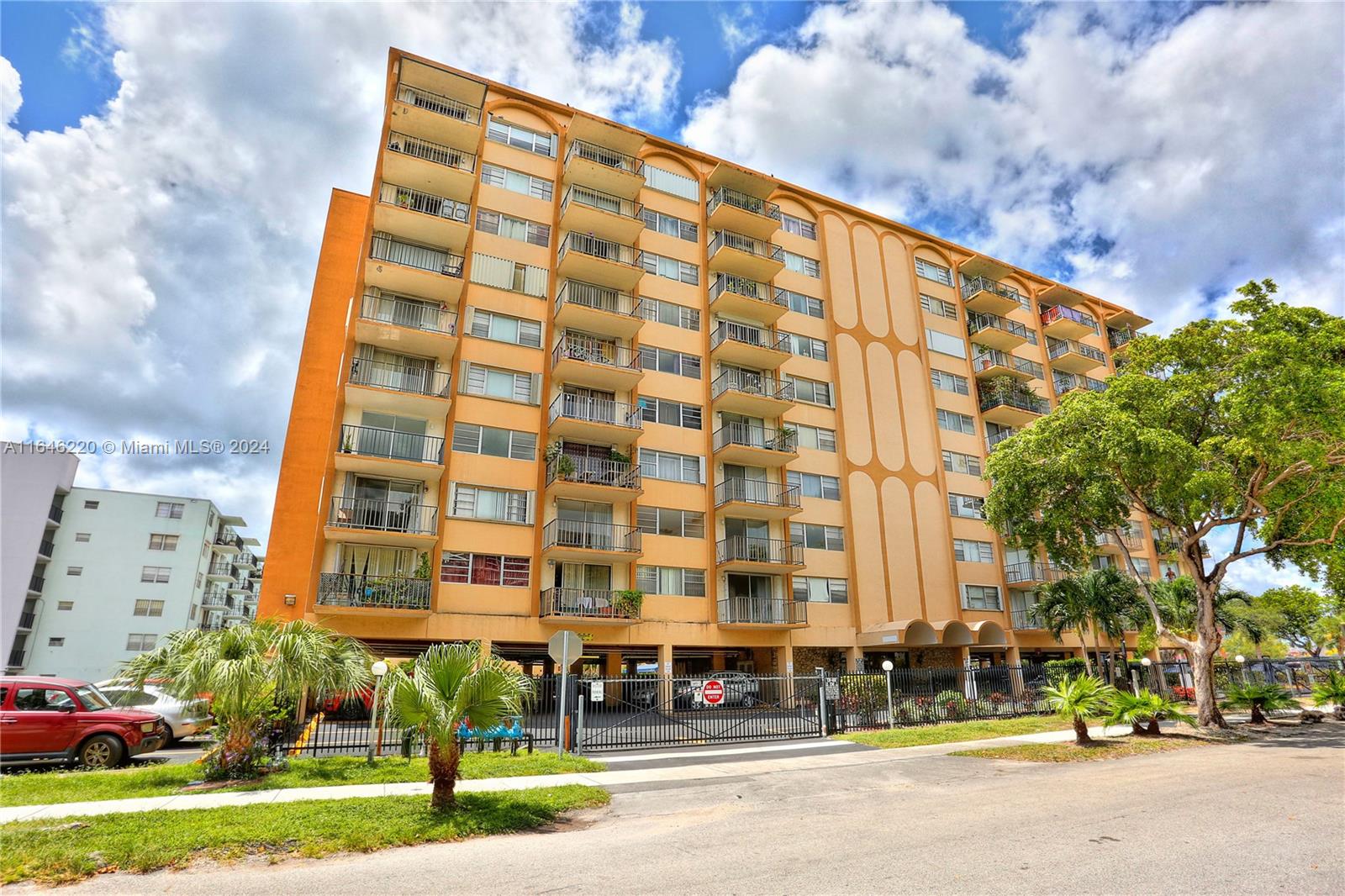 1470 NE 125th Ter # 801