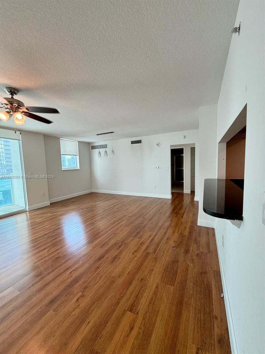 31 SE 5th St # 1511