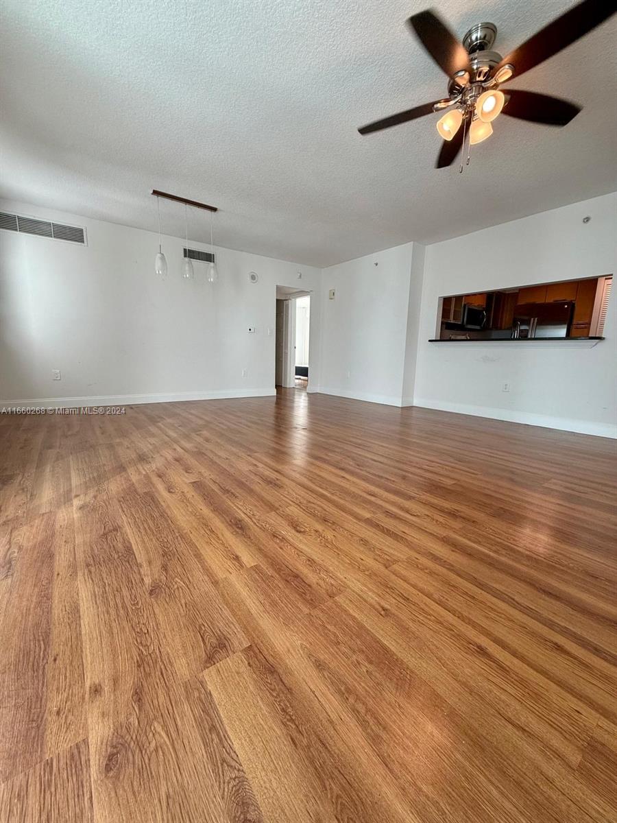 31 SE 5th St # 1511