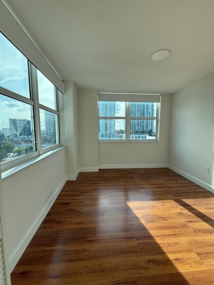 31 SE 5th St # 1511