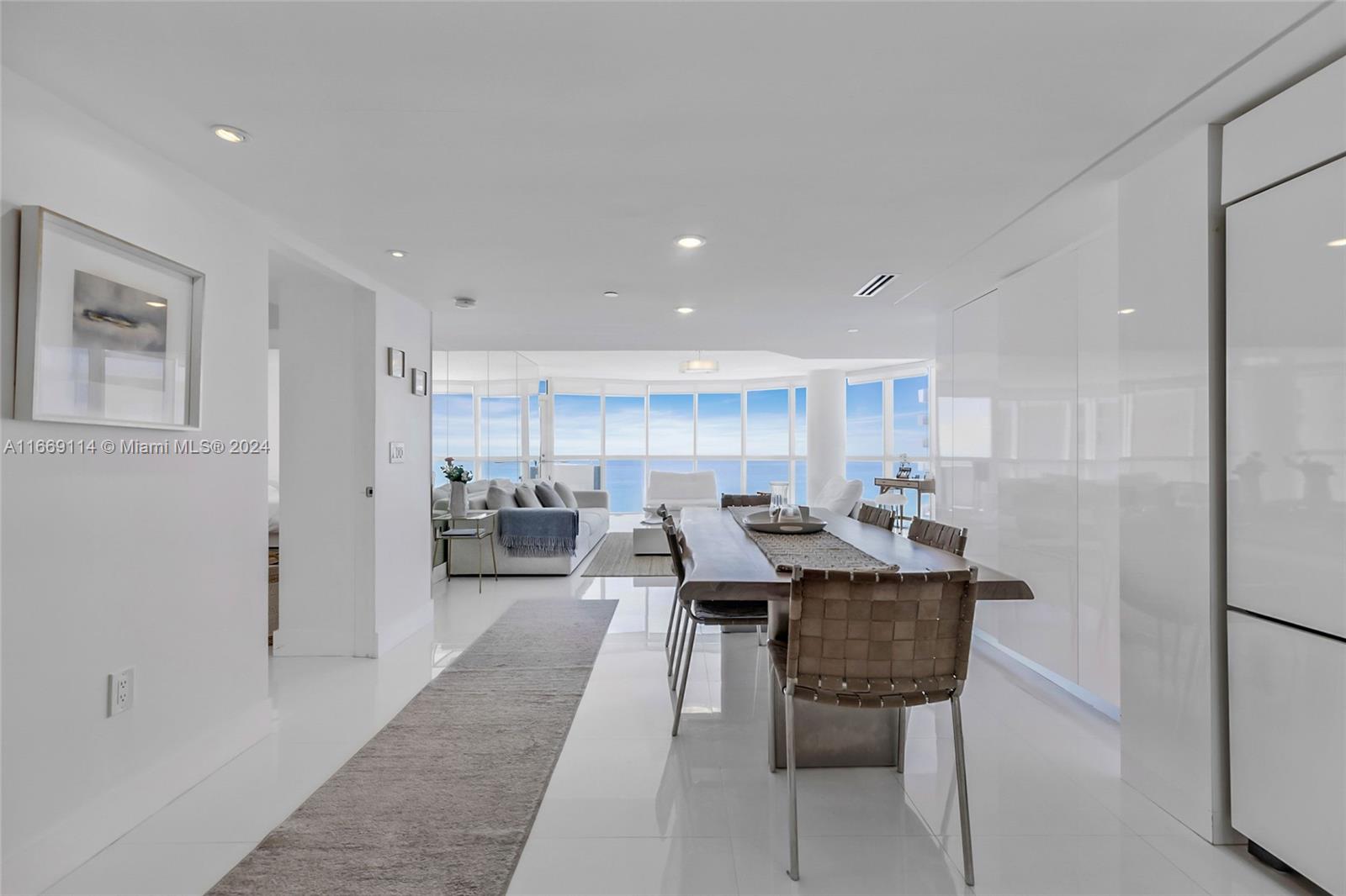 6301 Collins Ave # 2103