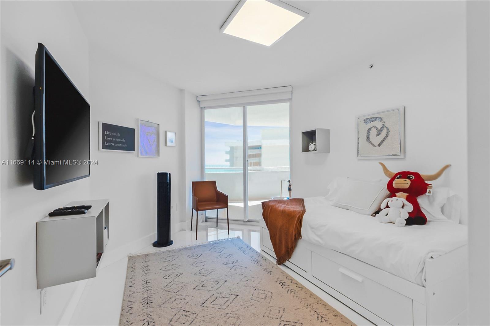 6301 Collins Ave # 2103