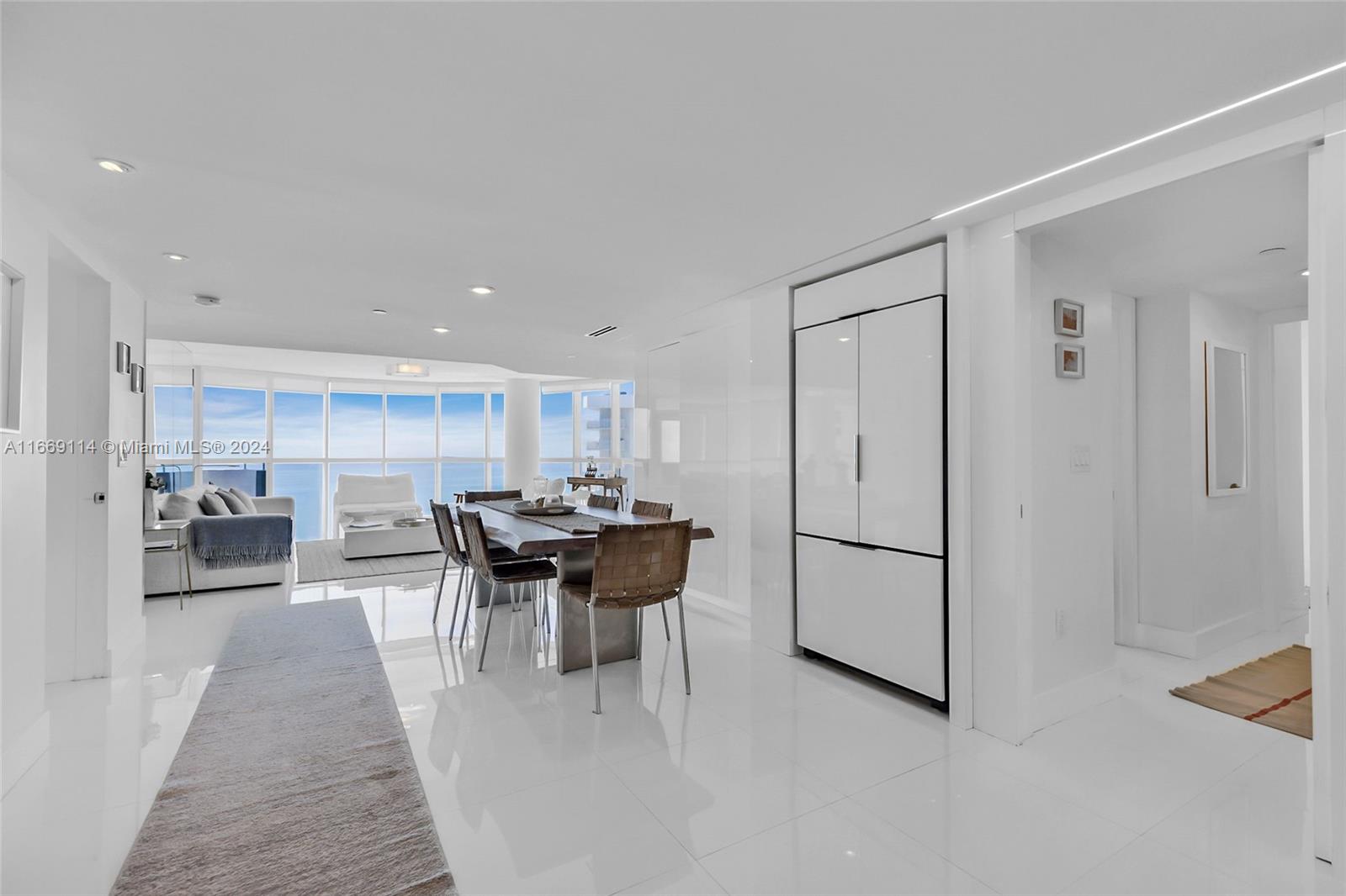 6301 Collins Ave # 2103