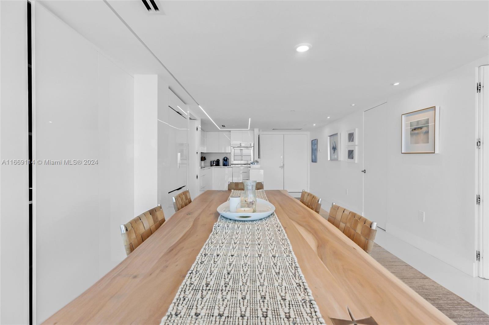 6301 Collins Ave # 2103
