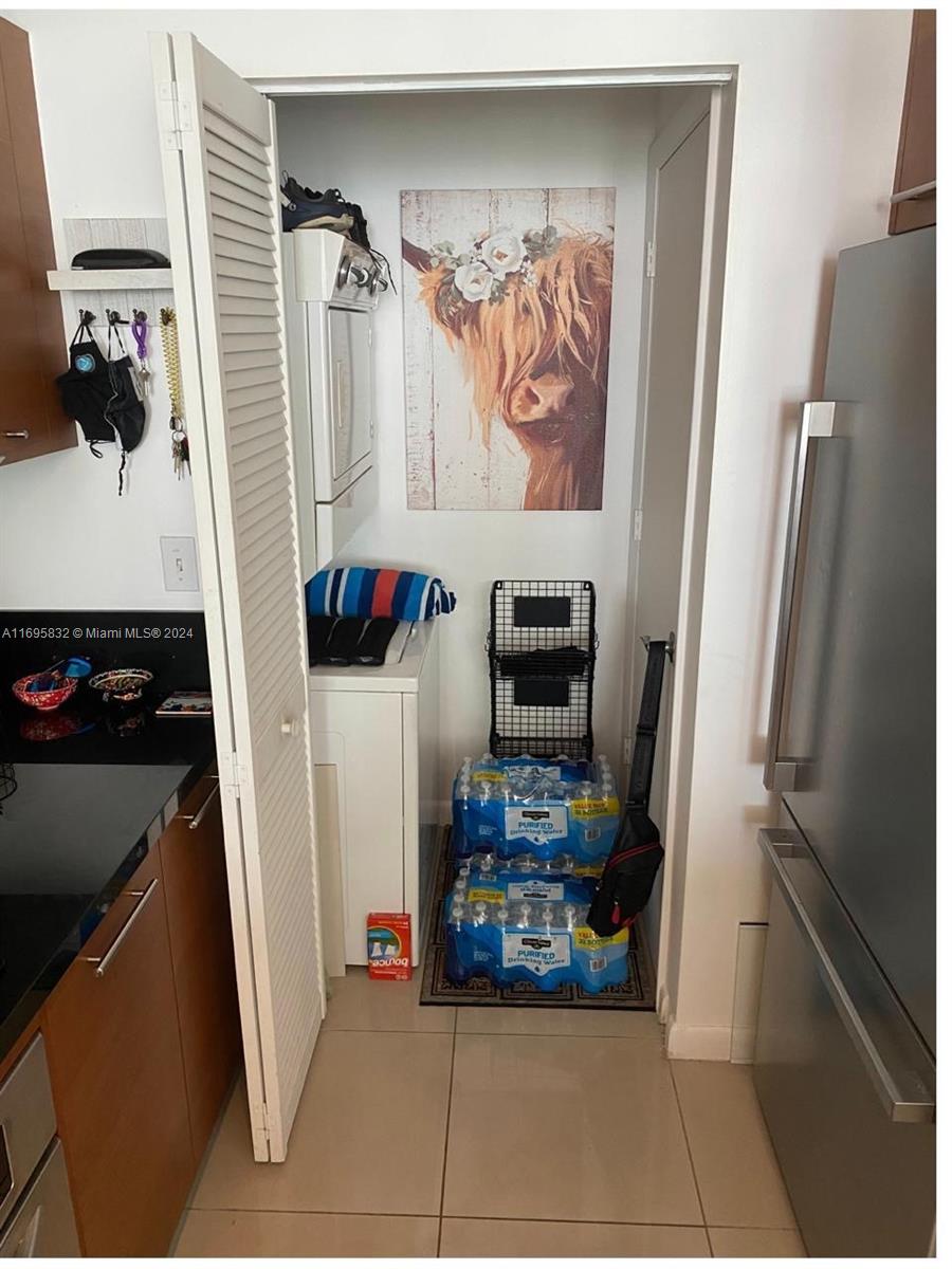 244 Biscayne Blvd # 3004