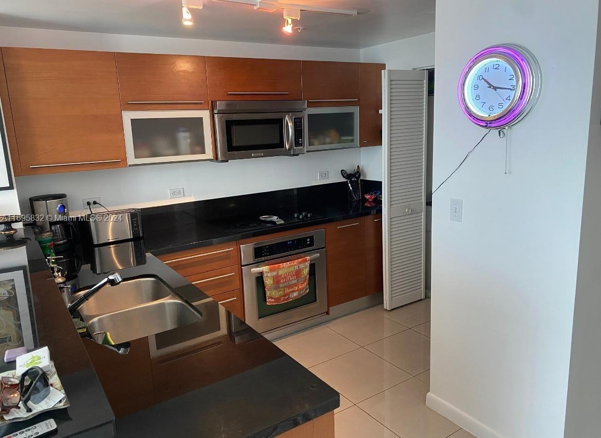 244 Biscayne Blvd # 3004