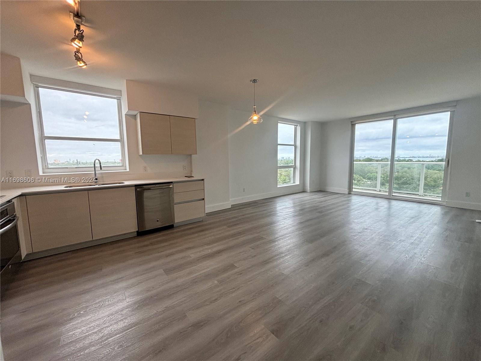 4250 Biscayne Blvd # 709