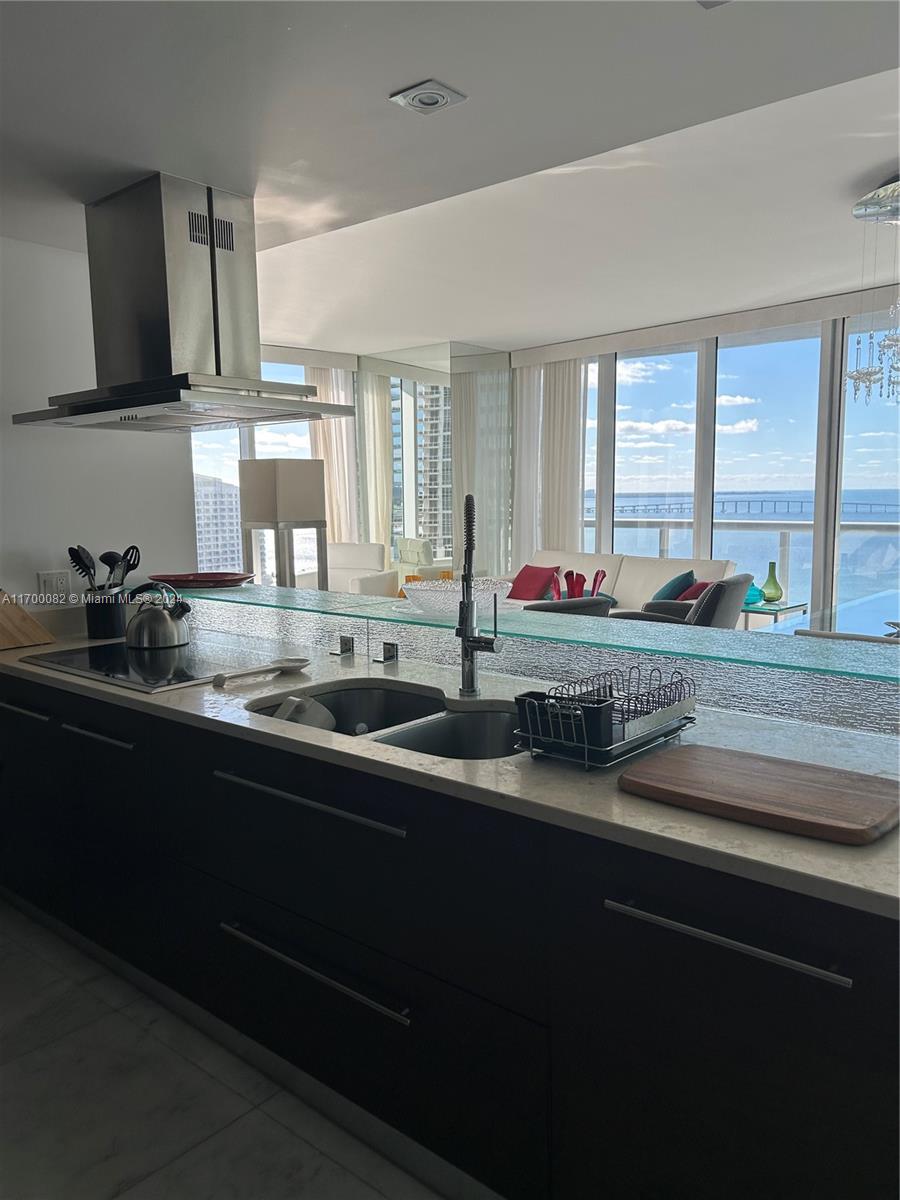 495 Brickell Ave # 2001