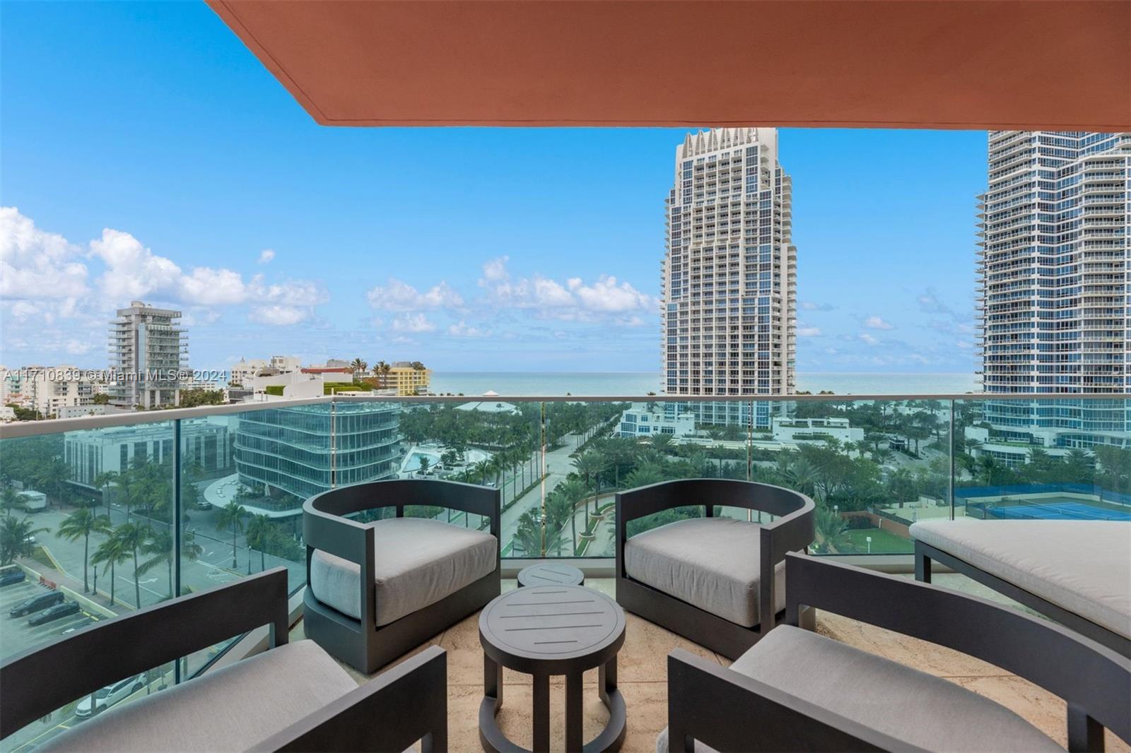 300 S Pointe Dr # 1105