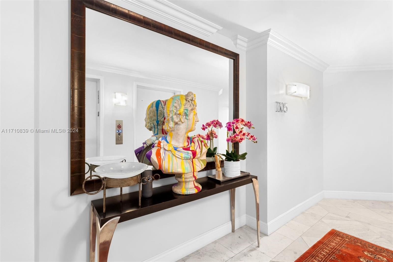 300 S Pointe Dr # 1105