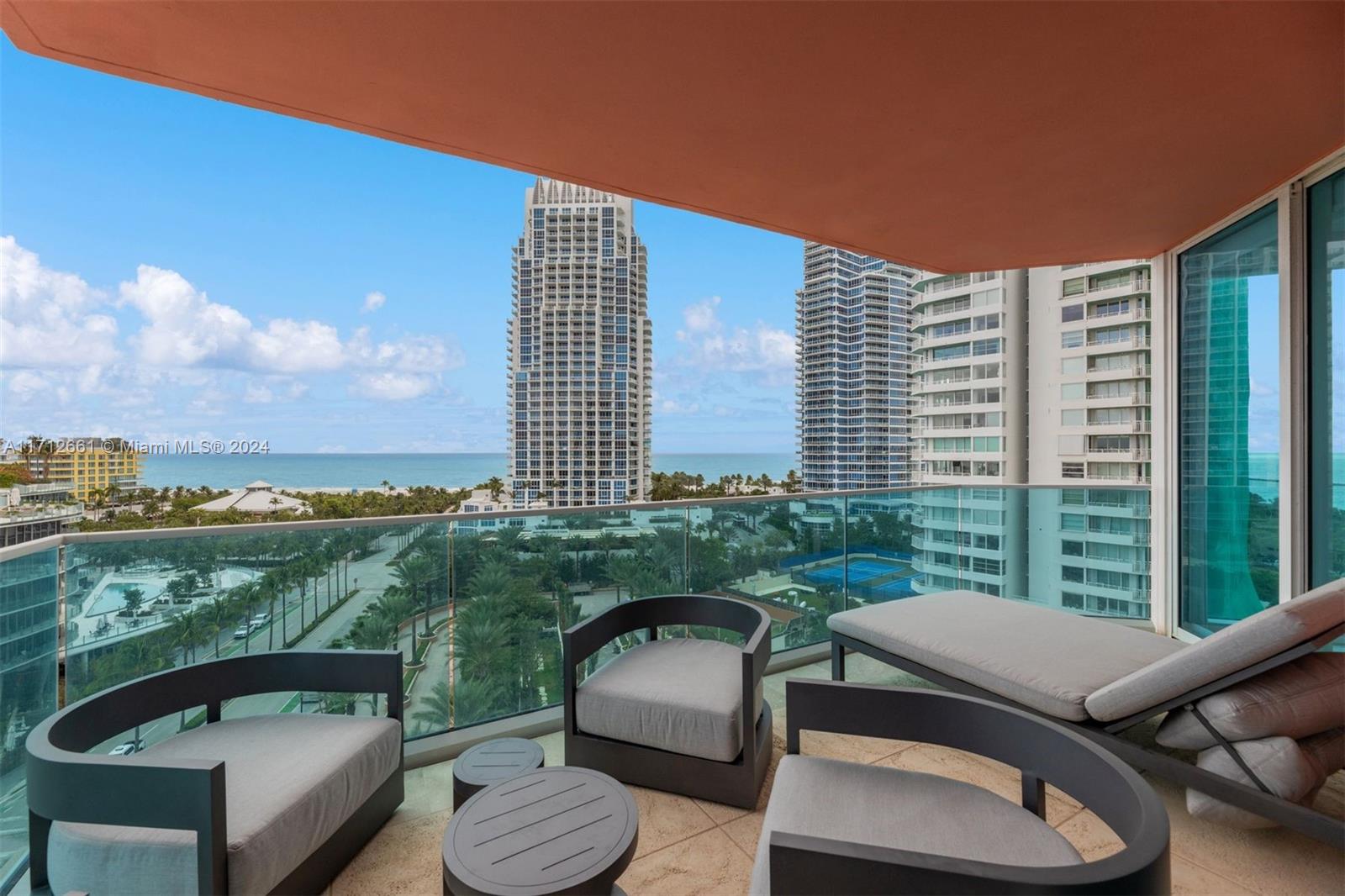 300 S Pointe Dr # 1105