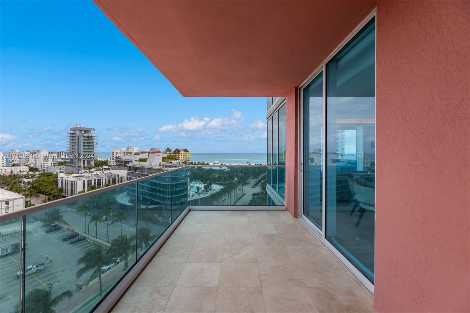 300 S Pointe Dr # 1105