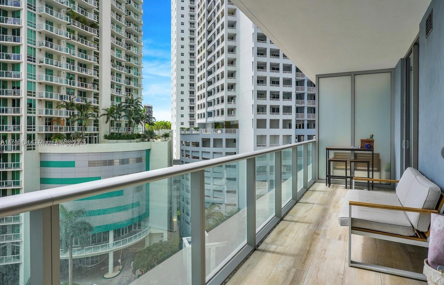 1300 Brickell Bay Dr # 906