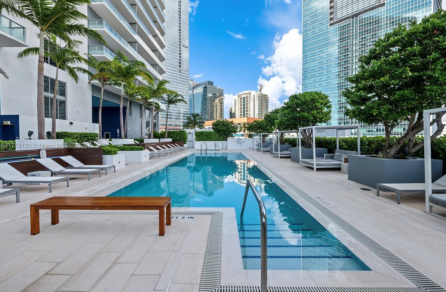 1300 Brickell Bay Dr # 906