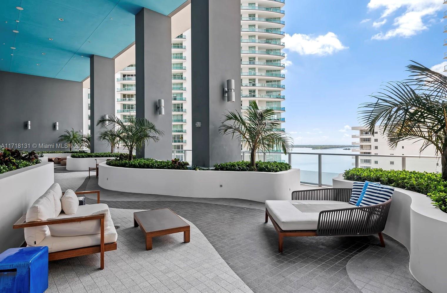 1300 Brickell Bay Dr # 906