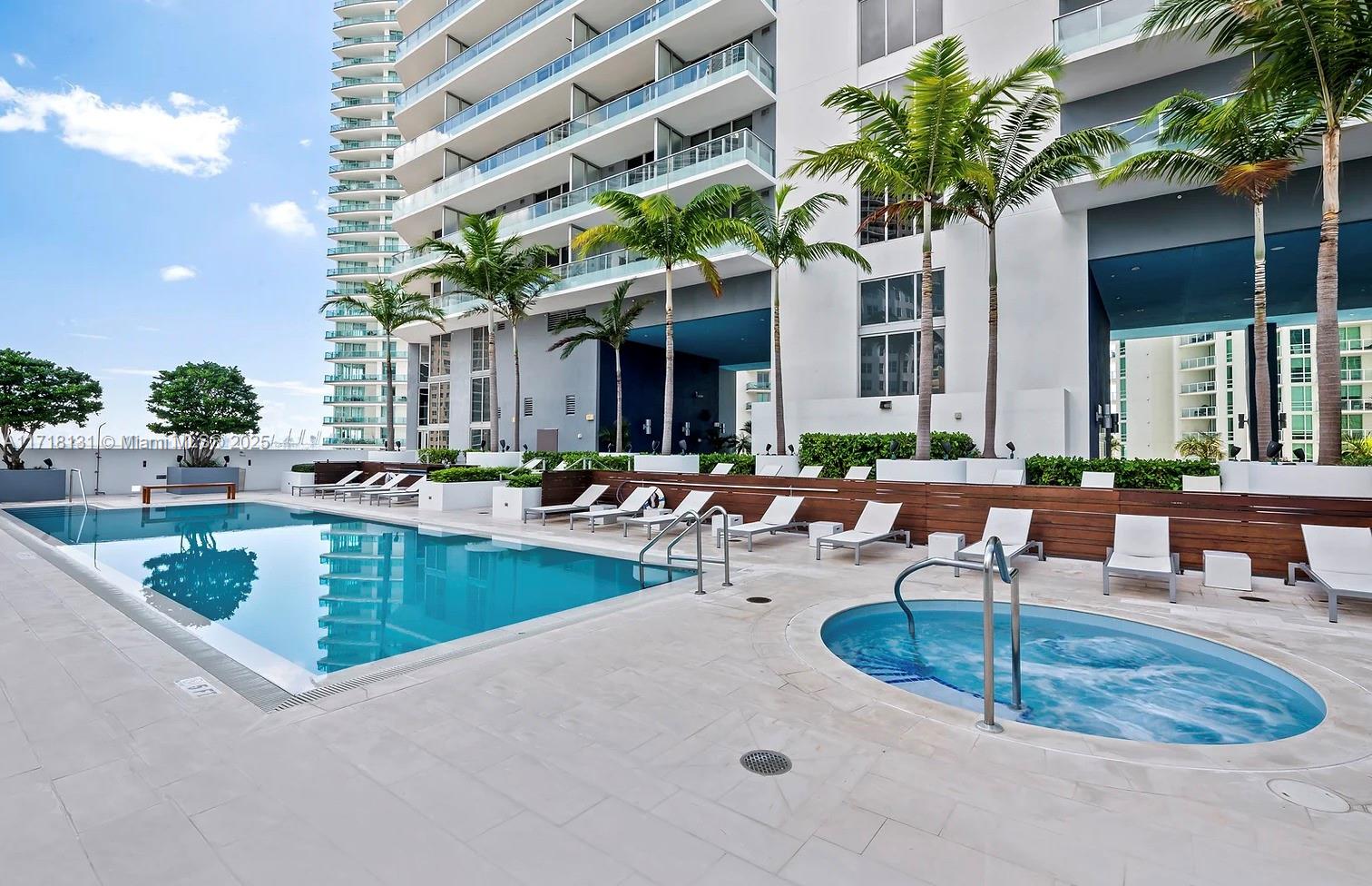 1300 Brickell Bay Dr # 906
