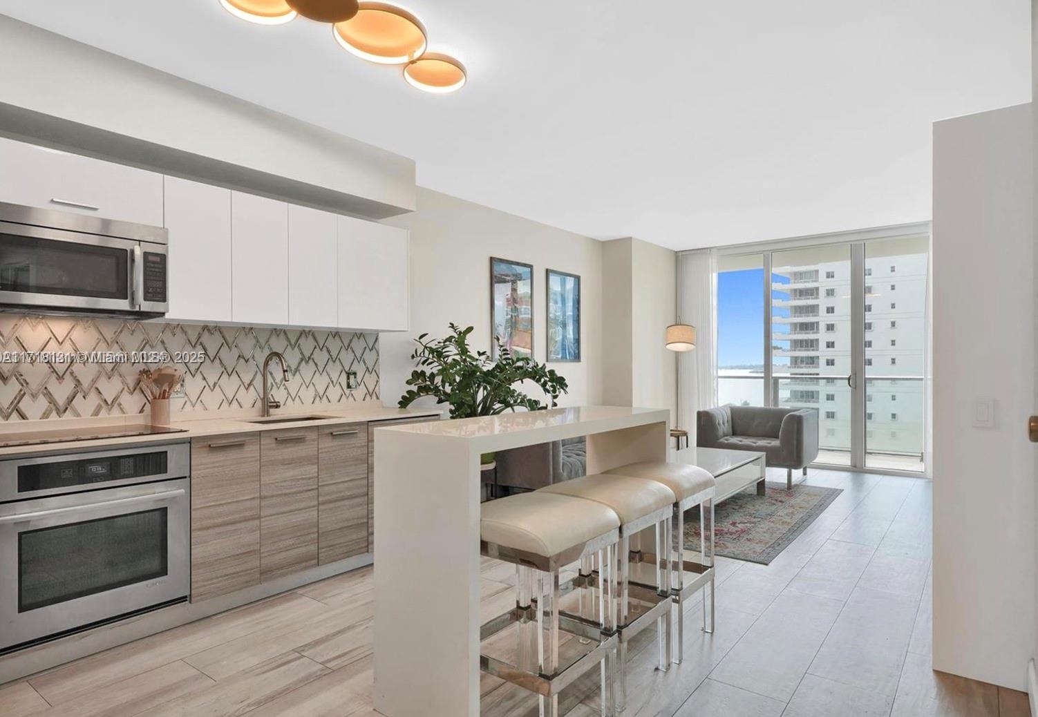 1300 Brickell Bay Dr # 906