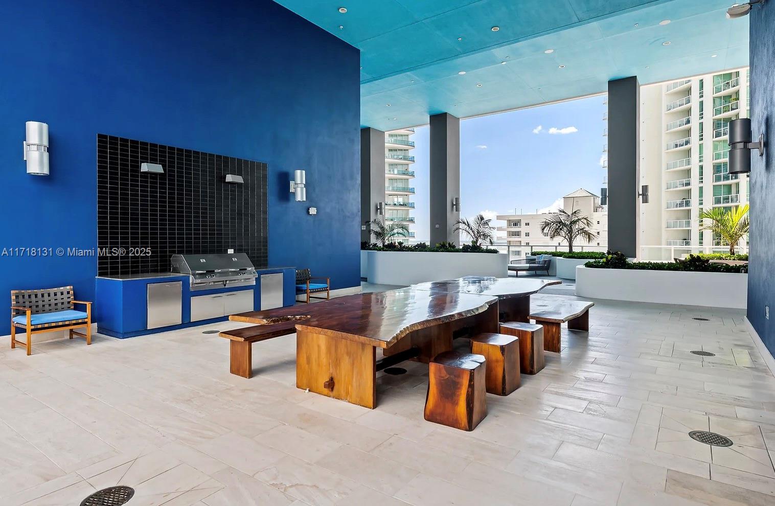 1300 Brickell Bay Dr # 906