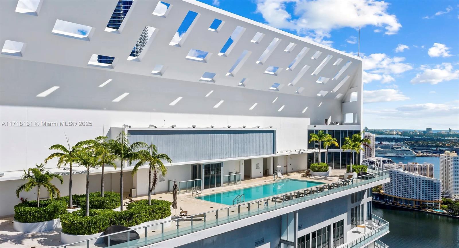 1300 Brickell Bay Dr # 906