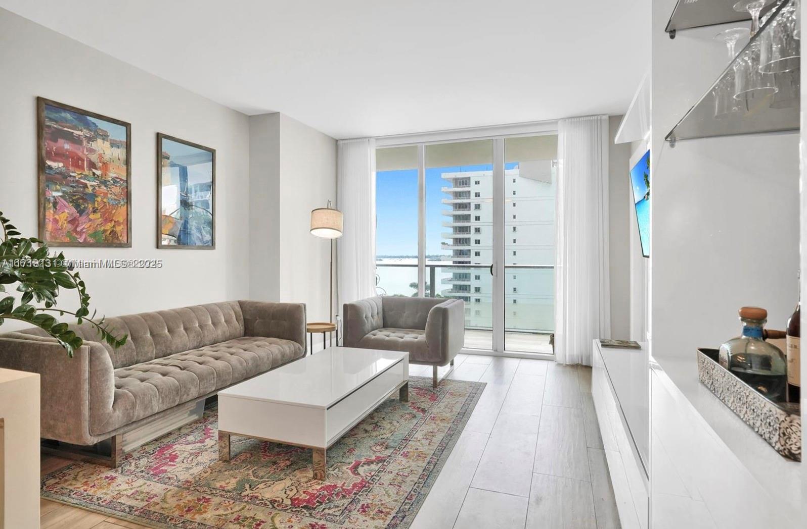 1300 Brickell Bay Dr # 906