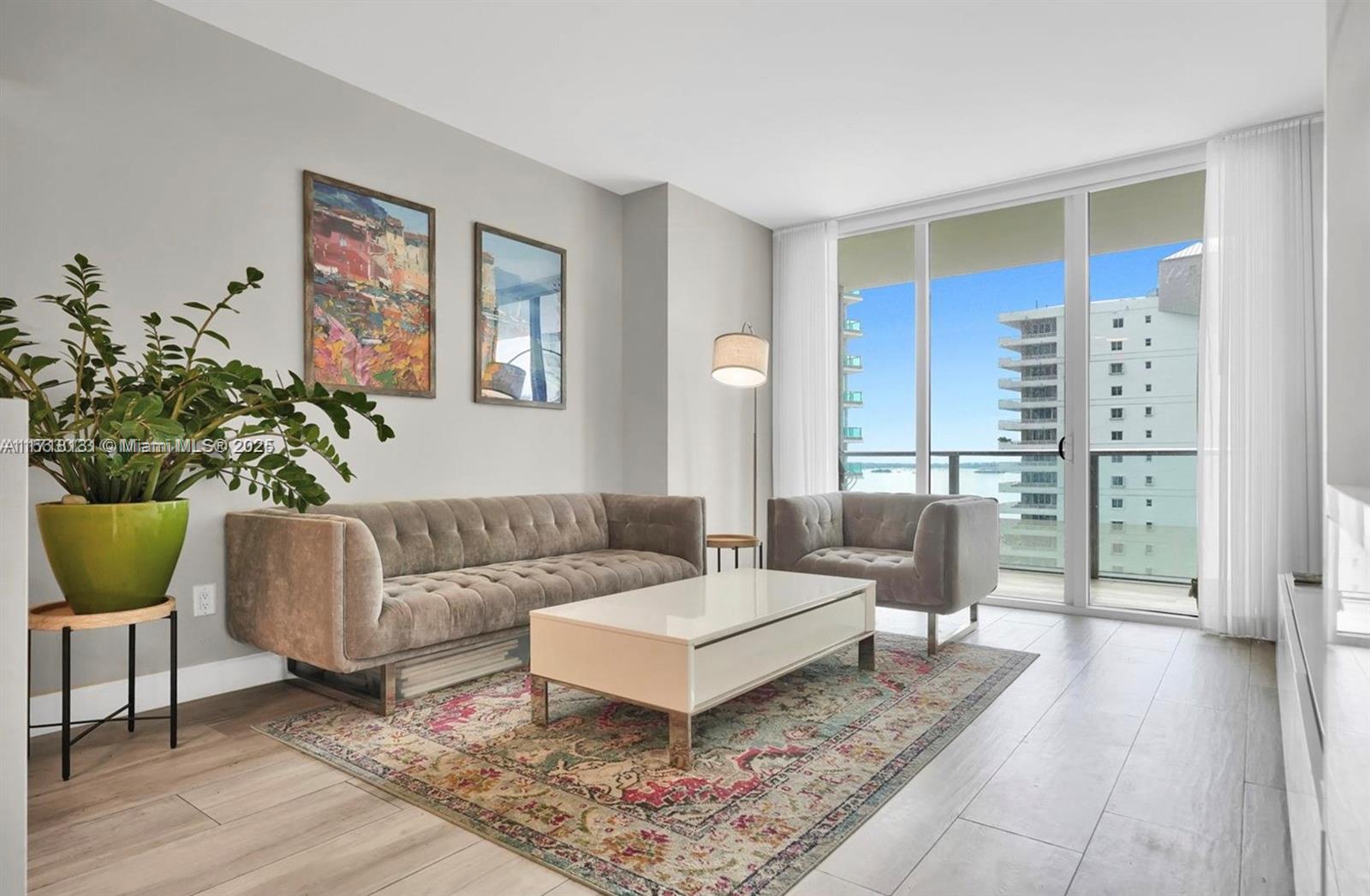1300 Brickell Bay Dr # 906
