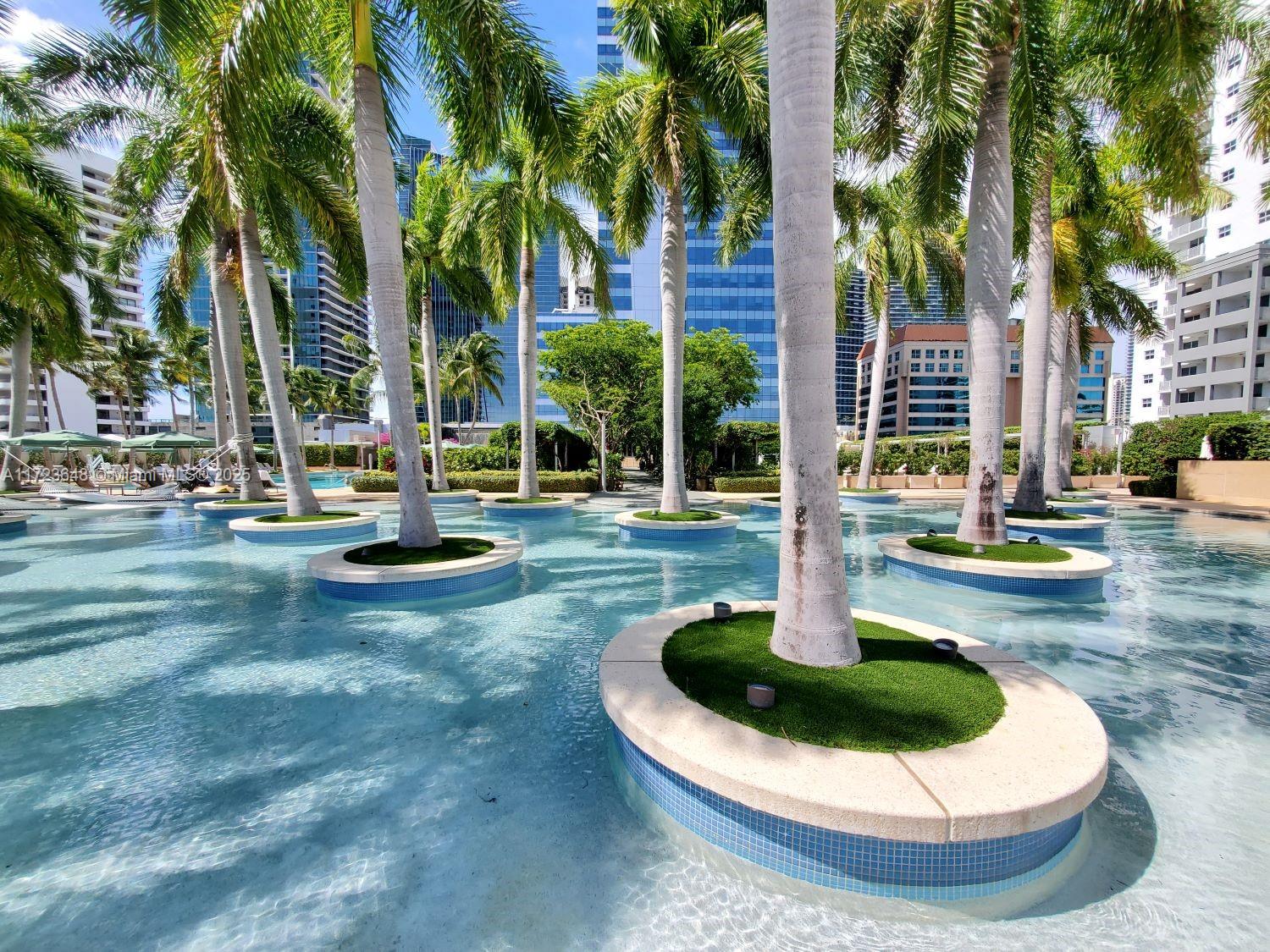 1435 Brickell Ave # 3510