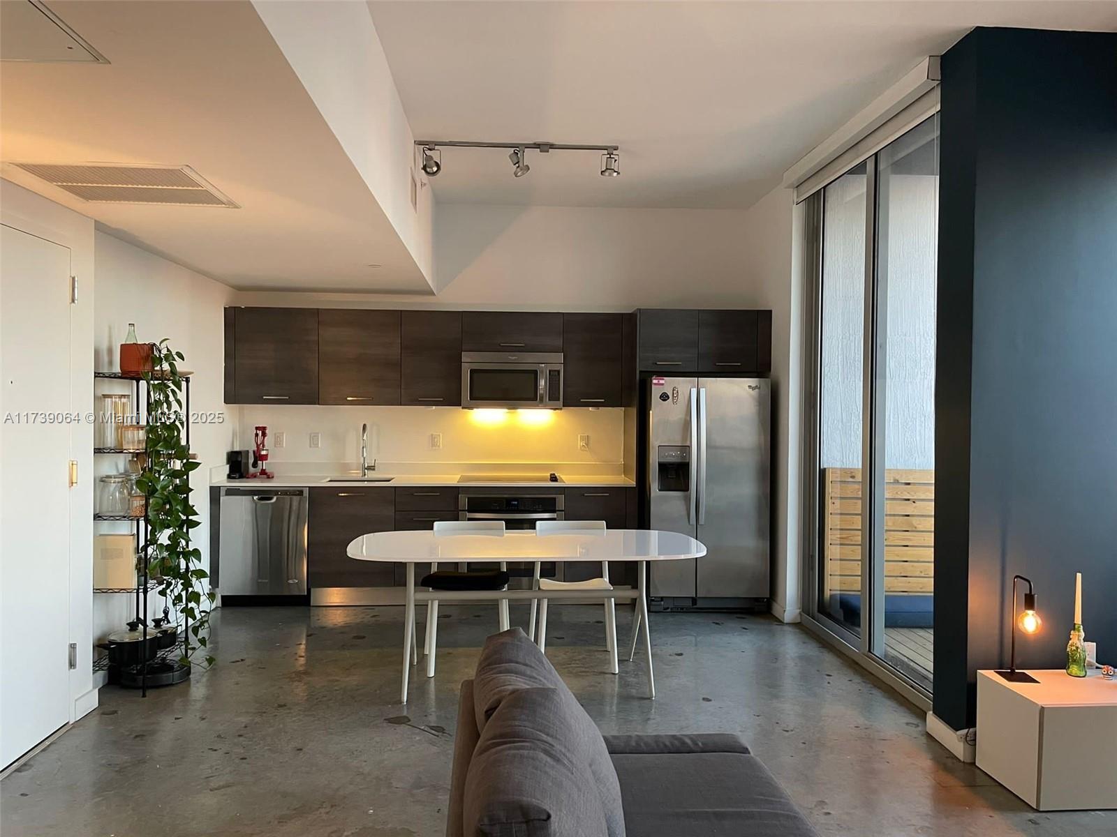 151 SE 1st St # 3508