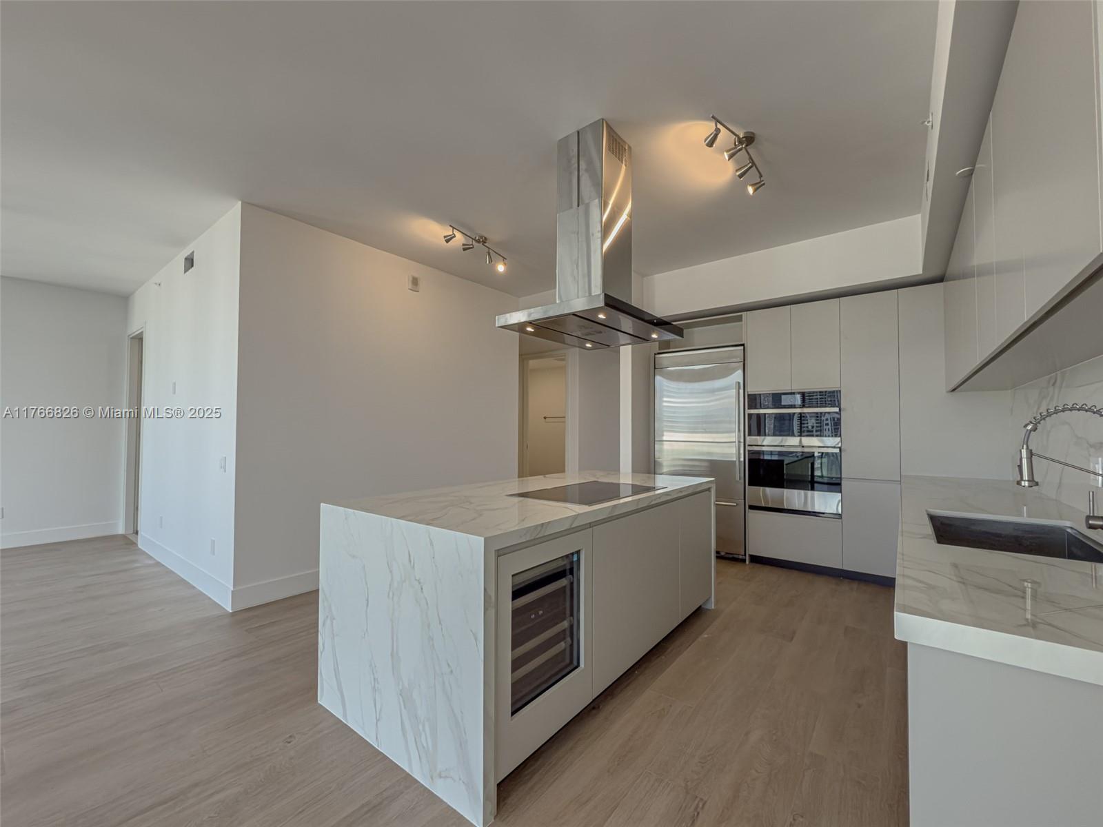 1300 Brickell Bay Dr # 4204