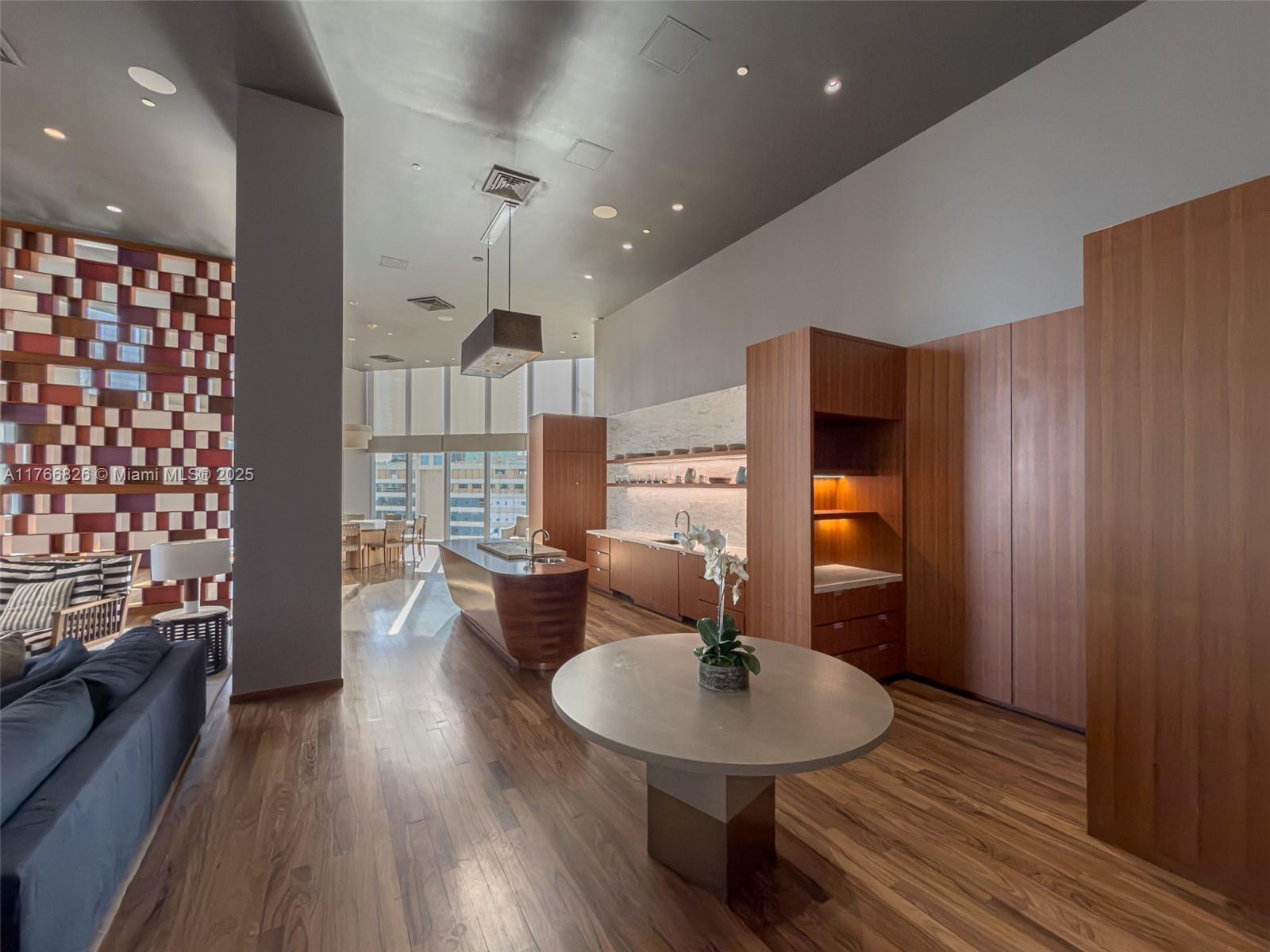 1300 Brickell Bay Dr # 4204