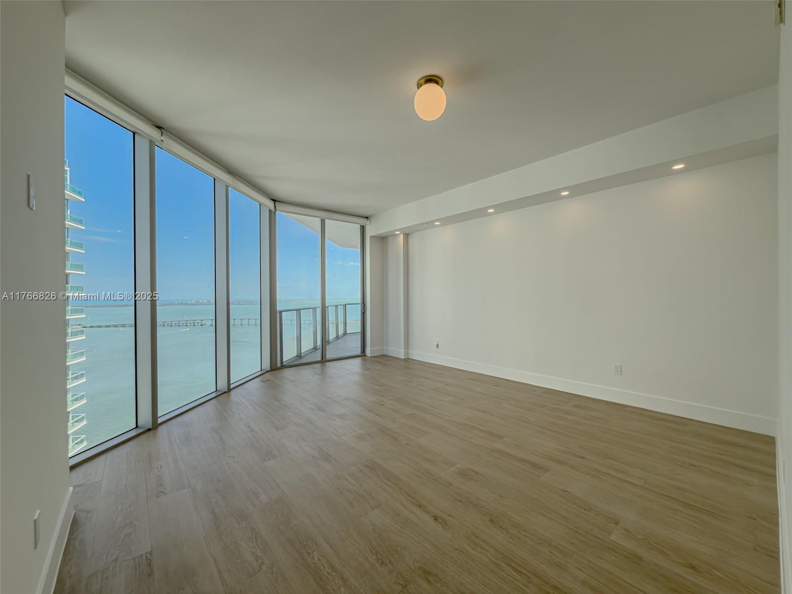 1300 Brickell Bay Dr # 4204