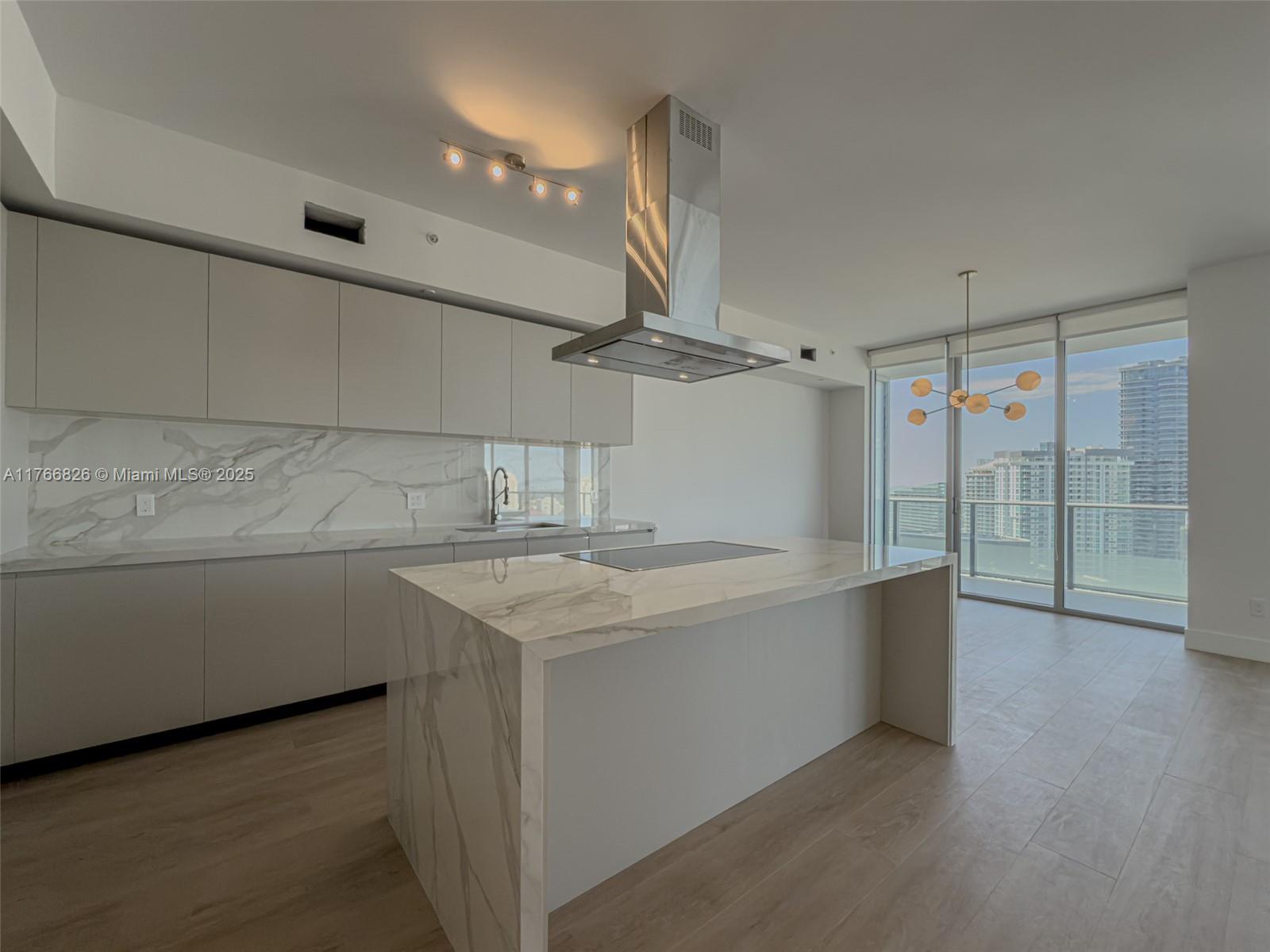 1300 Brickell Bay Dr # 4204