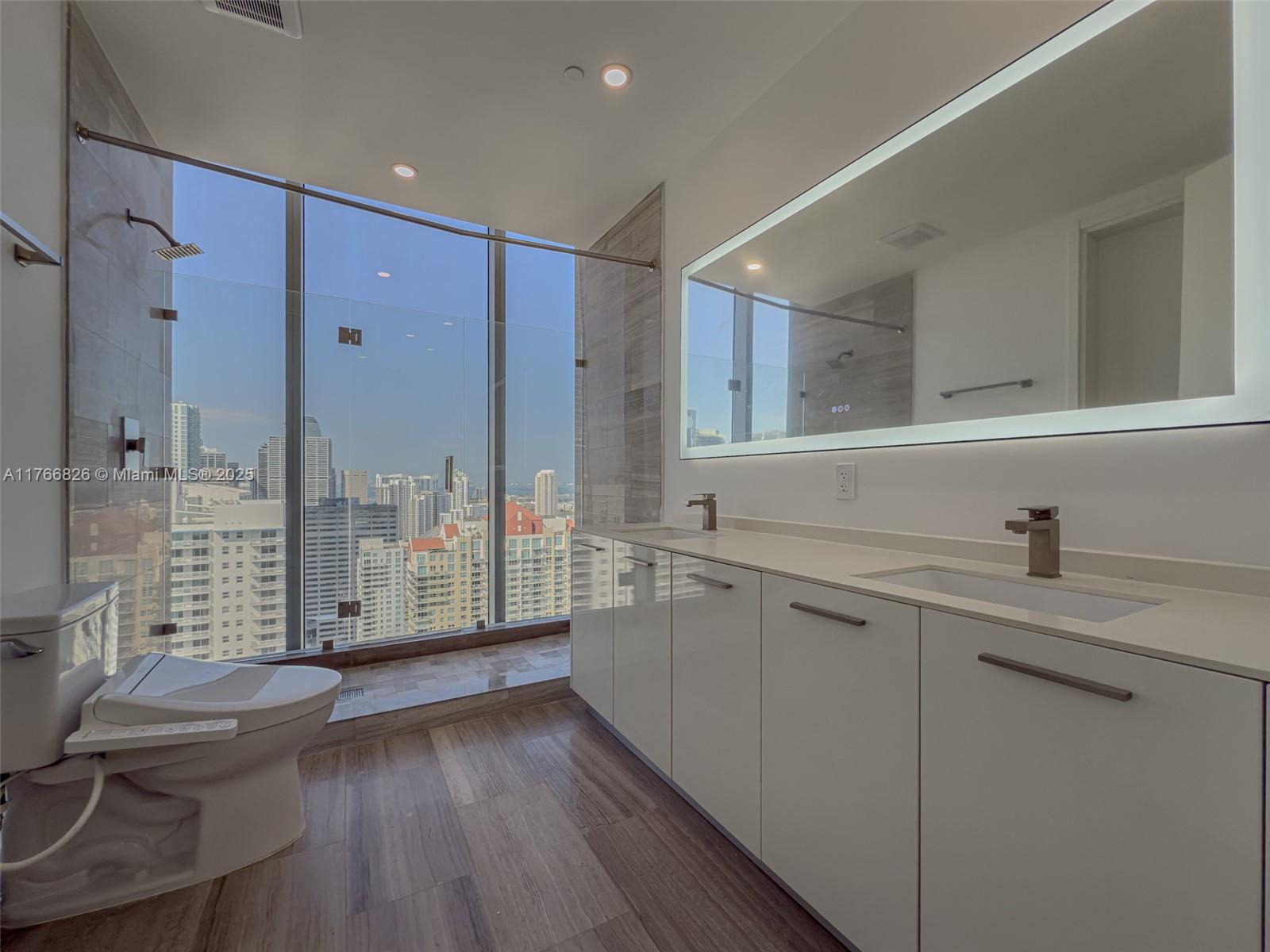 1300 Brickell Bay Dr # 4204