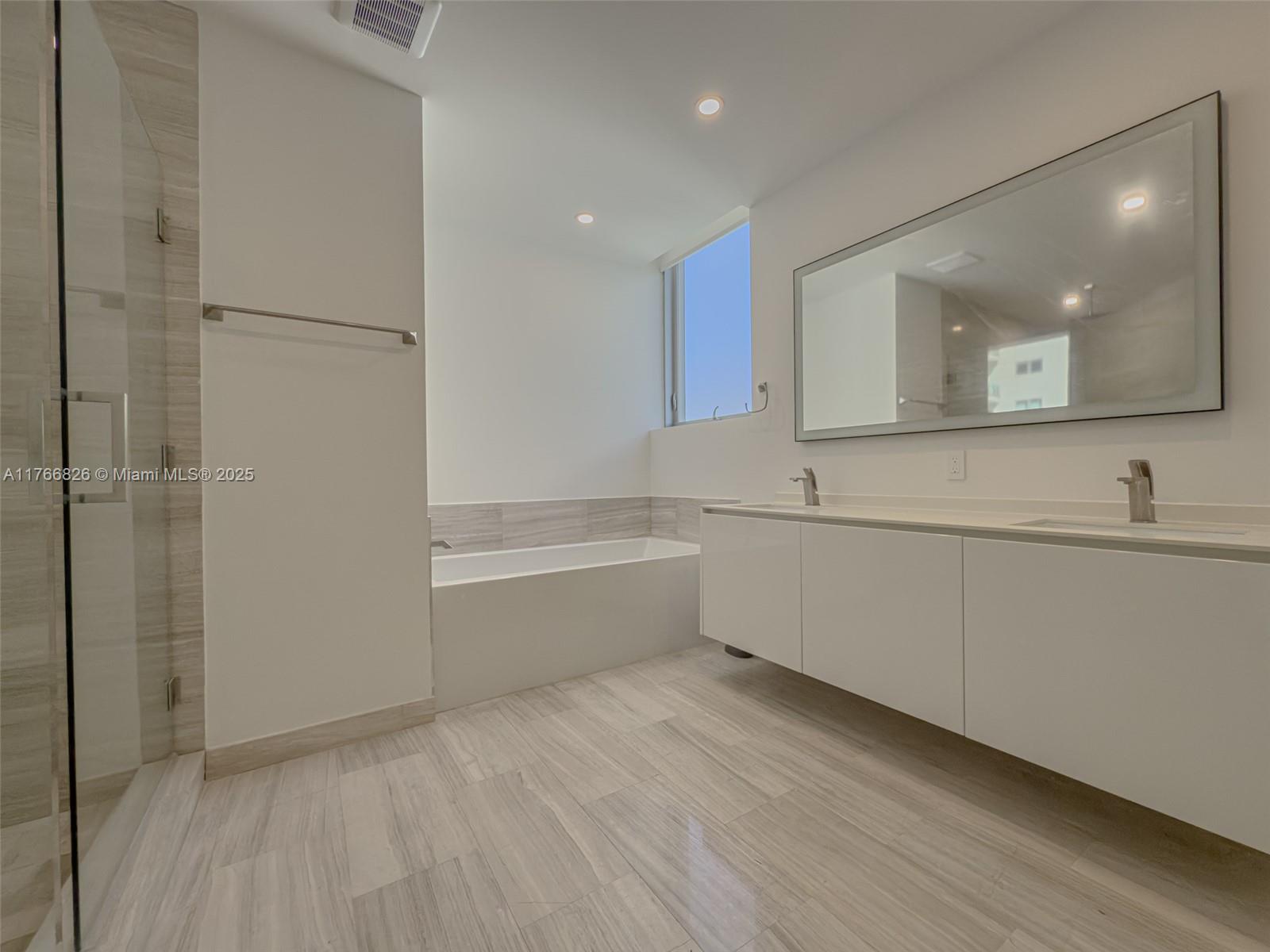 1300 Brickell Bay Dr # 4204