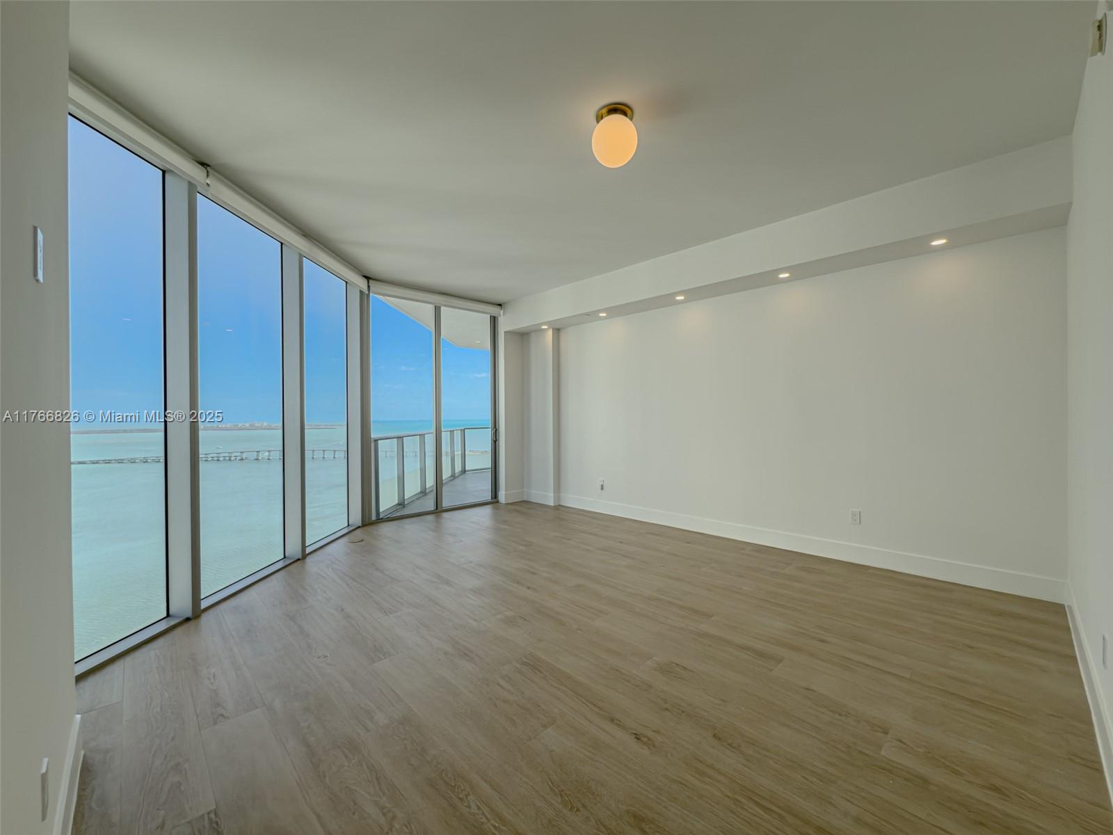 1300 Brickell Bay Dr # 4204