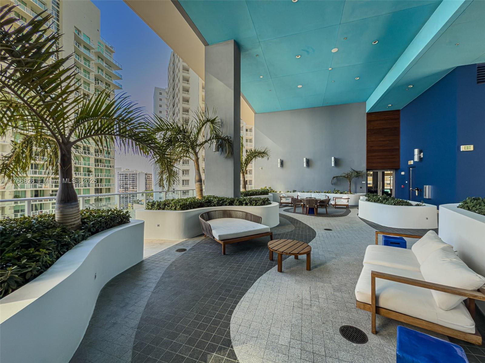 1300 Brickell Bay Dr # 4204